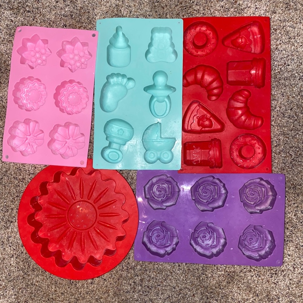 Lot of 5 Baking Silicone Molds Cake Cupcakes EUC